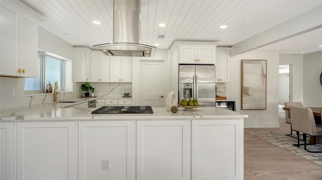 339 TREASURE BOAT WAY, Sarasota, FL 34242