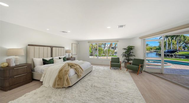 339 TREASURE BOAT WAY, Sarasota, FL 34242