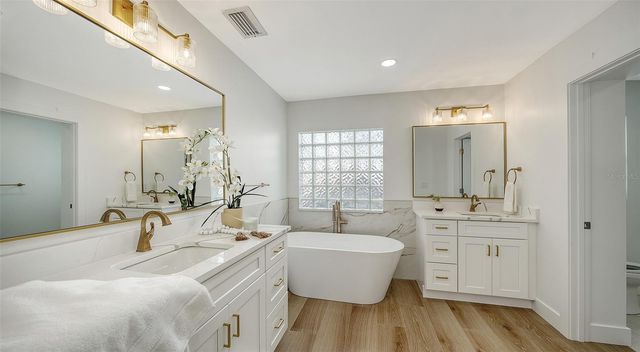 339 TREASURE BOAT WAY, Sarasota, FL 34242