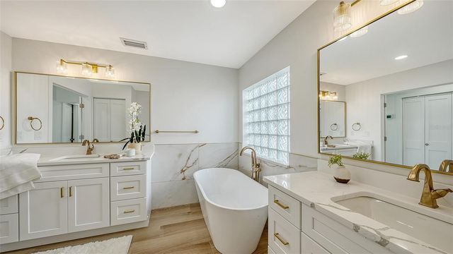 339 TREASURE BOAT WAY, Sarasota, FL 34242