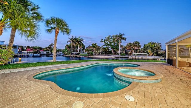 339 TREASURE BOAT WAY, Sarasota, FL 34242