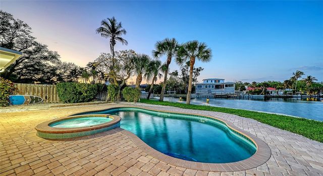 339 TREASURE BOAT WAY, Sarasota, FL 34242
