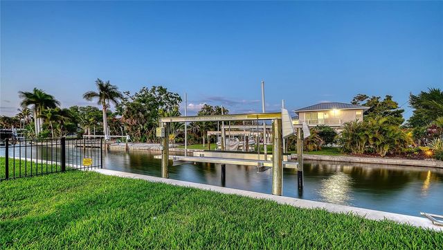 339 TREASURE BOAT WAY, Sarasota, FL 34242