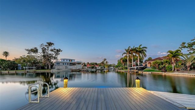 339 TREASURE BOAT WAY, Sarasota, FL 34242