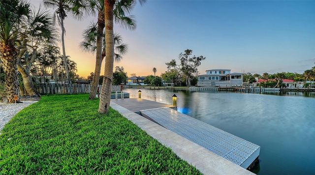 339 TREASURE BOAT WAY, Sarasota, FL 34242