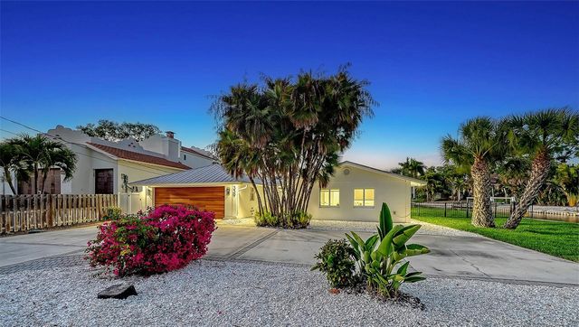 339 TREASURE BOAT WAY, Sarasota, FL 34242