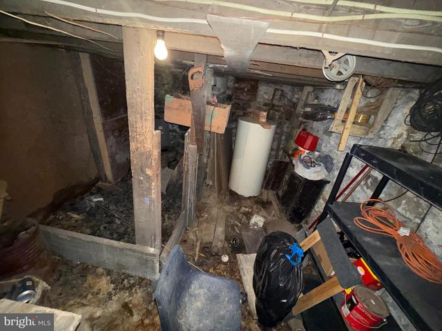 30 W PENN ST, Shenandoah, PA 17976