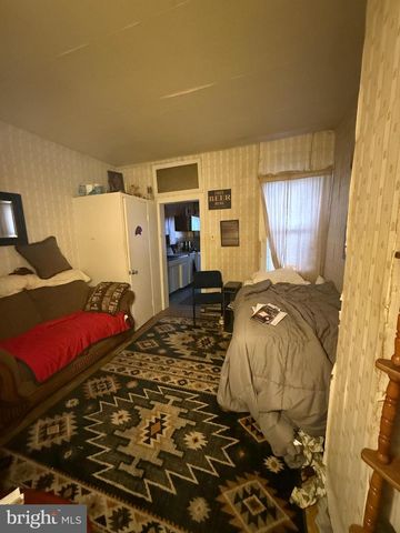 30 W PENN ST, Shenandoah, PA 17976