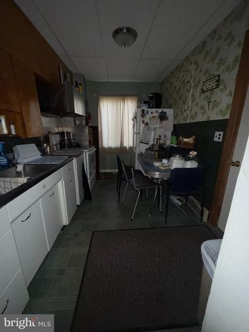 30 W PENN ST, Shenandoah, PA 17976