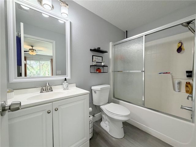 8424 94th Avenue, Vero Beach, FL 32967