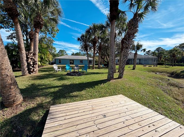 8424 94th Avenue, Vero Beach, FL 32967