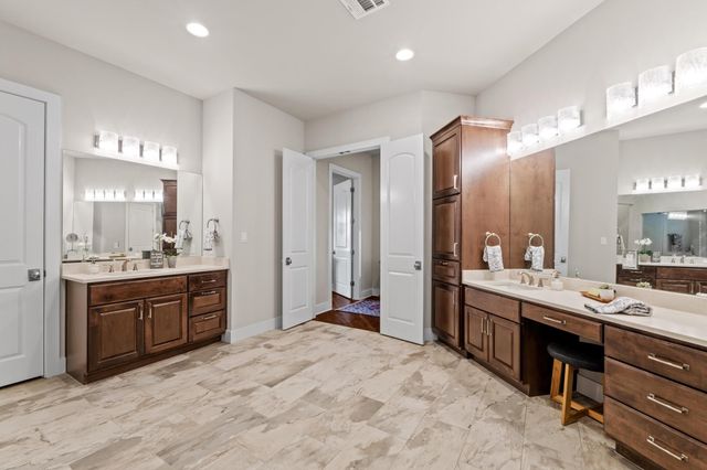 18817 Hidden Ridge PL, Jonestown, TX 78645