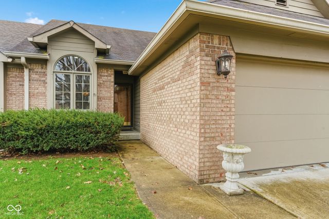 751 Cottage Lane, Greenwood, IN 46143