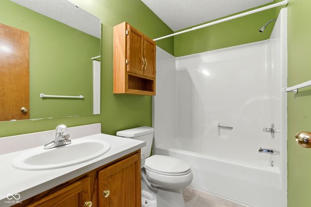 751 Cottage Lane, Greenwood, IN 46143