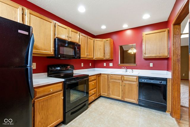 751 Cottage Lane, Greenwood, IN 46143