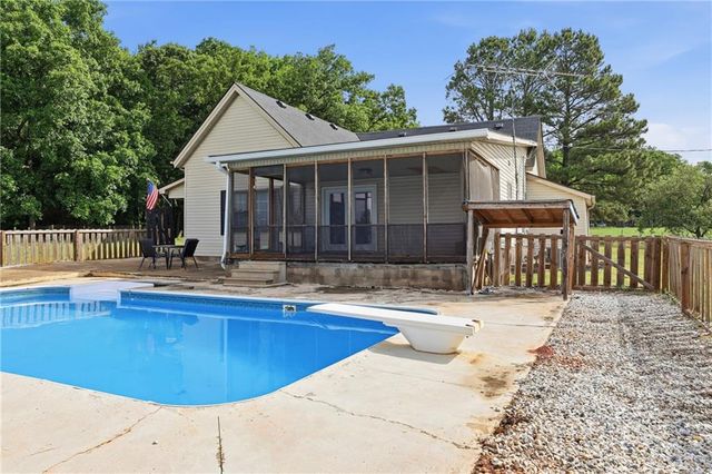 5525 Sandy Cross Road, Carnesville, GA 30521