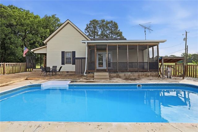 5525 Sandy Cross Road, Carnesville, GA 30521