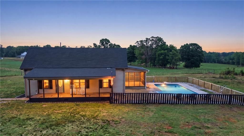 5525 Sandy Cross Road, Carnesville, GA 30521