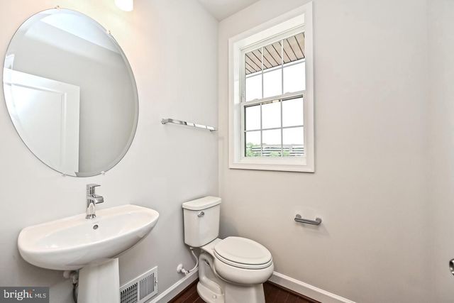 4404 FAIR LAKES CT, Fairfax, VA 22033