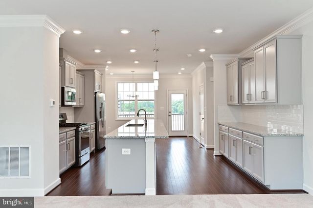 4404 FAIR LAKES CT, Fairfax, VA 22033