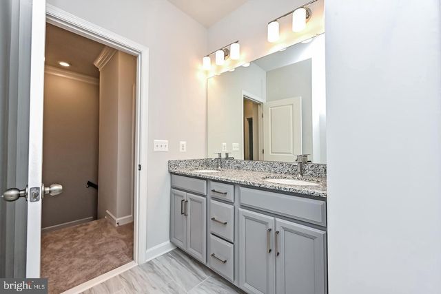 4404 FAIR LAKES CT, Fairfax, VA 22033