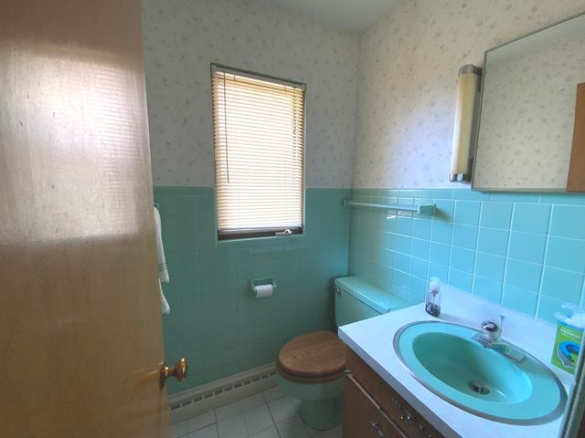 720 Mcclaran Avenue, Aurora, IL 60506