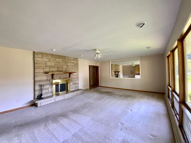 720 Mcclaran Avenue, Aurora, IL 60506
