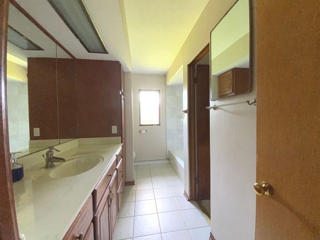 720 Mcclaran Avenue, Aurora, IL 60506