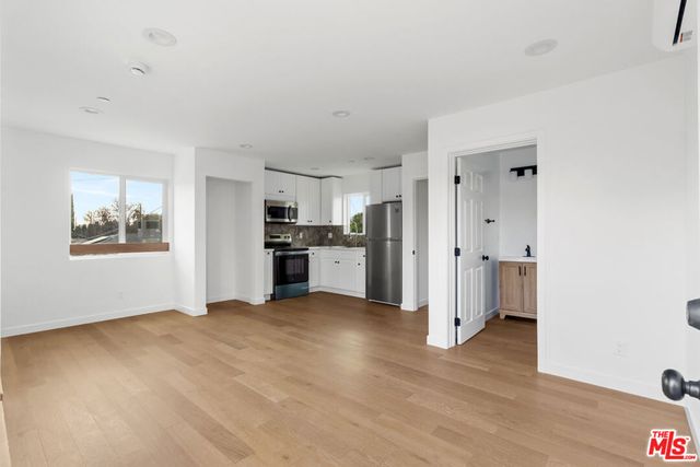 15840 Chatsworth Street, Granada Hills, CA 91344