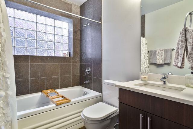 675 N PEORIA Street 3N, Chicago, IL 60642