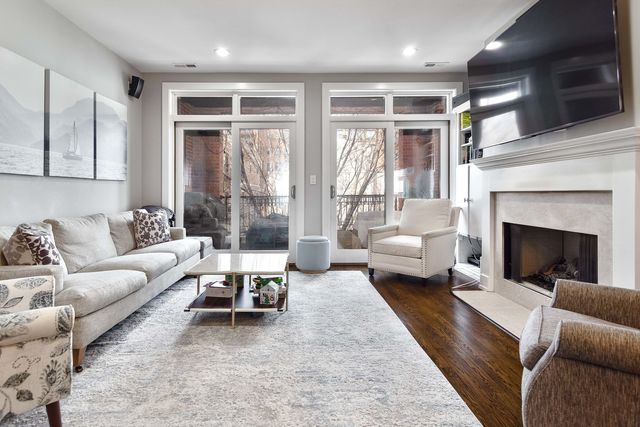 675 N PEORIA Street 3N, Chicago, IL 60642