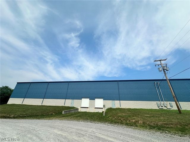 200 8th, Chester, WV 26034