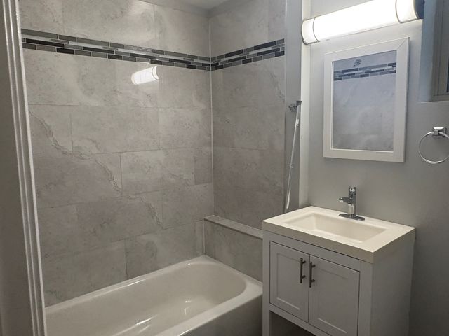 7004 N Paulina Street 3, Chicago, IL 60626