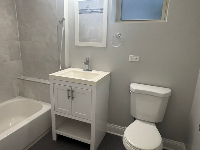 7004 N Paulina Street 3, Chicago, IL 60626