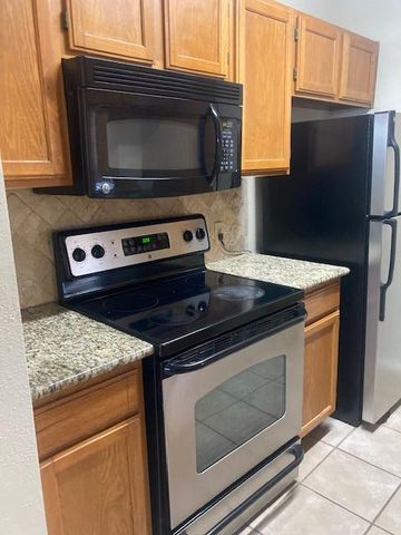 3115 HELMS ST 302, Austin, TX 78705