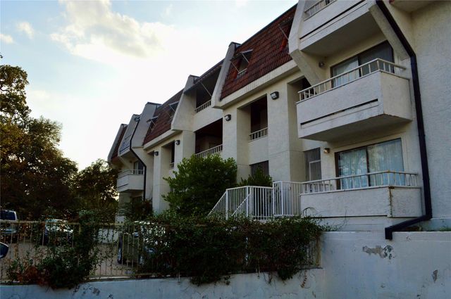 3115 HELMS ST 302, Austin, TX 78705