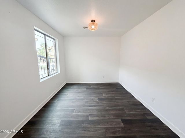 25703 W CROWN KING Road, Buckeye, AZ 85326