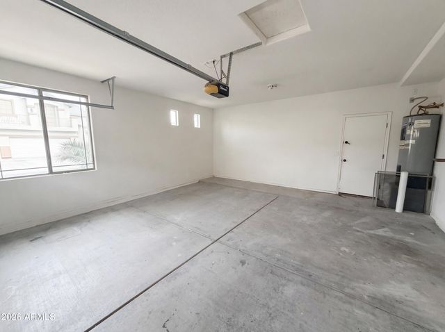 25703 W CROWN KING Road, Buckeye, AZ 85326