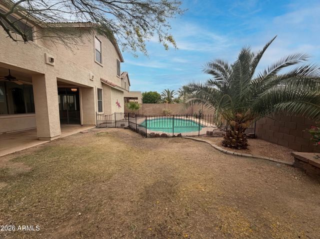 25703 W CROWN KING Road, Buckeye, AZ 85326