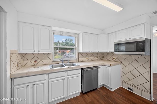 3842 WINTON Drive, Jacksonville, FL 32208