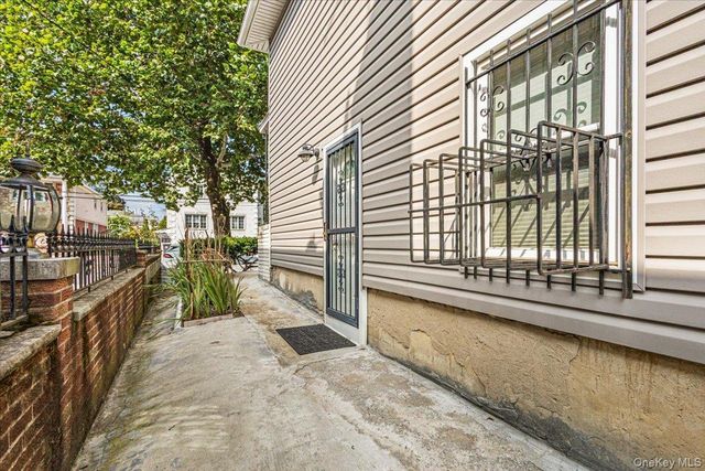 1107 137th Street, College Point, NY 11356