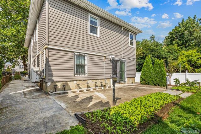 1107 137th Street, College Point, NY 11356