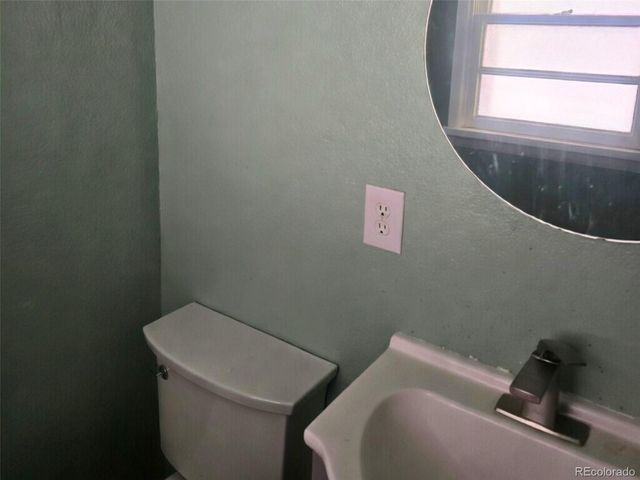 2021 Lynwood Lane, Pueblo, CO 81005