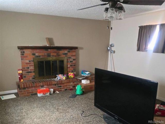 2021 Lynwood Lane, Pueblo, CO 81005