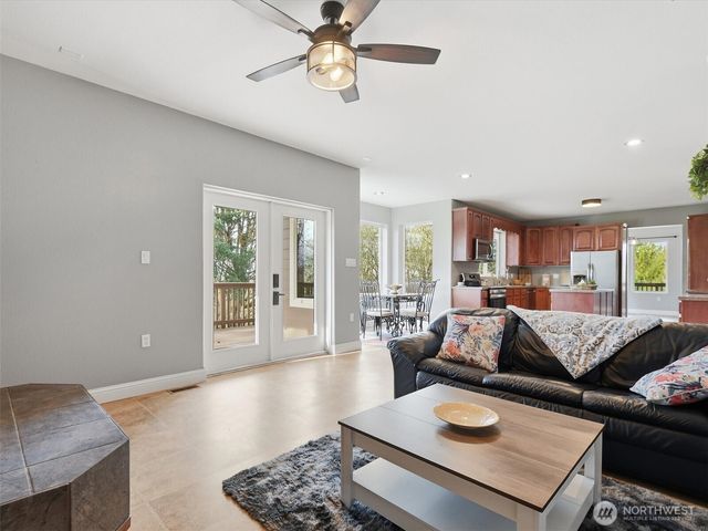 195 Rockwood Road, Kalama, WA 98625