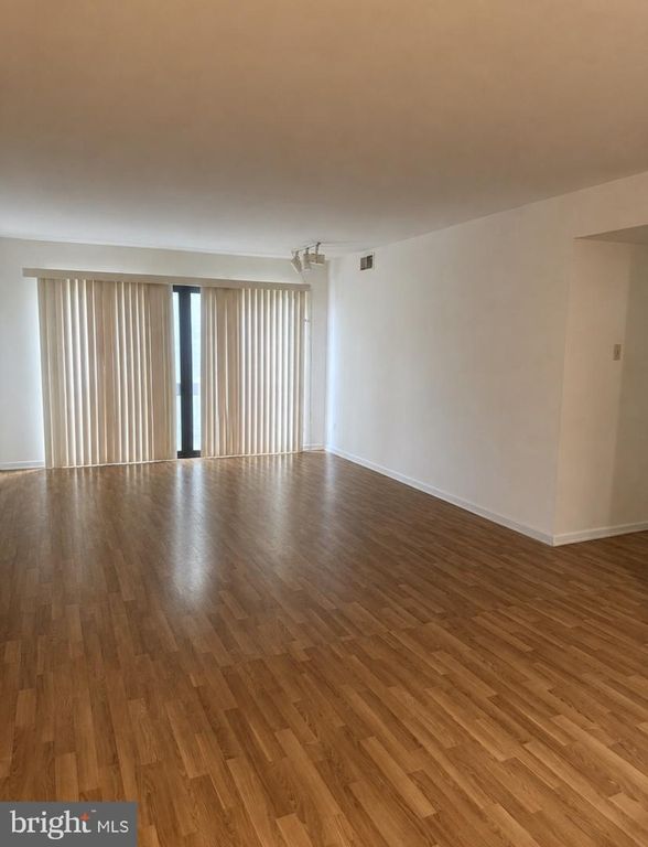 7600 E ROOSEVELT BLVD #304, PHILADELPHIA, PA 19152 — photo 2