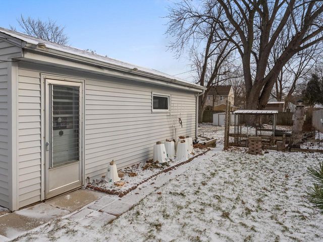2613 N 10th STREET, Sheboygan, WI 53083