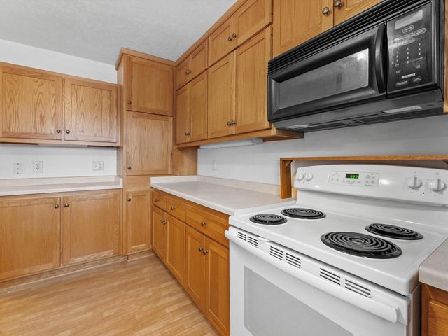 2613 N 10th STREET, Sheboygan, WI 53083