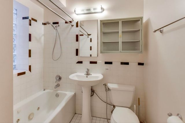 1471 W Foster Avenue 1E, Chicago, IL 60640