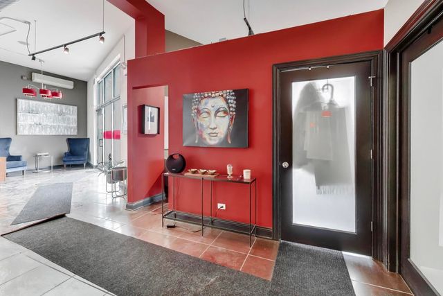 1636 N Bosworth Avenue, Chicago, IL 60642